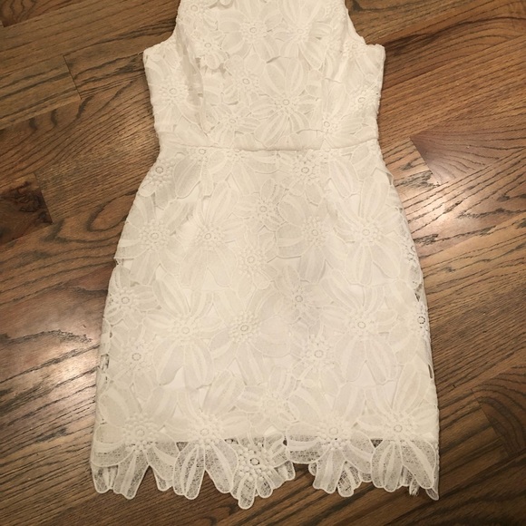 ASTR lace dress - Picture 2 of 8